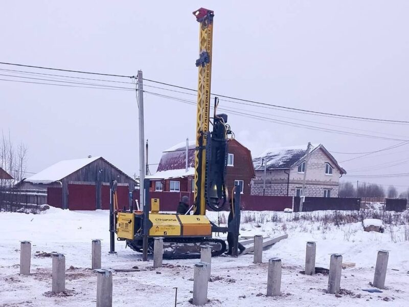 Забивка свай ЖБИ на свайном поле
